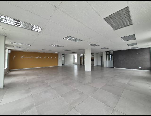 150M² OFFICE TO LET IN CRAIGHALL